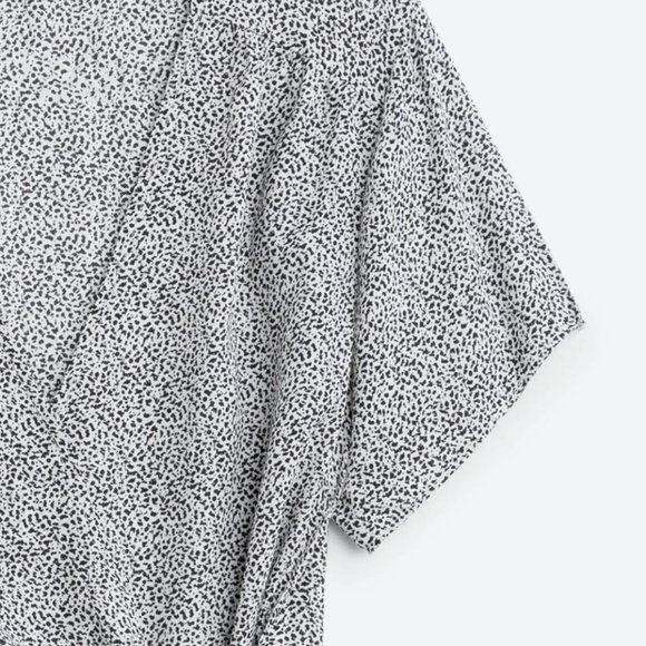 LUSH Ranya Wrap Cropped Blouse Women's Small - Picture 2 of 8